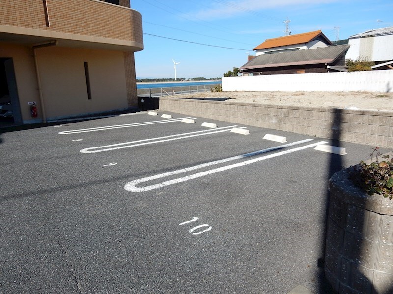 駐車場 マンションマライカ