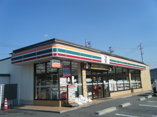 ｾﾌﾞﾝｲﾚﾌﾞﾝ 常滑榎戸店(コンビニ)まで696m メゾン　ナチュール