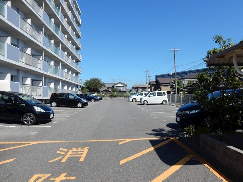 駐車場 Blue　Wing鯉江本町