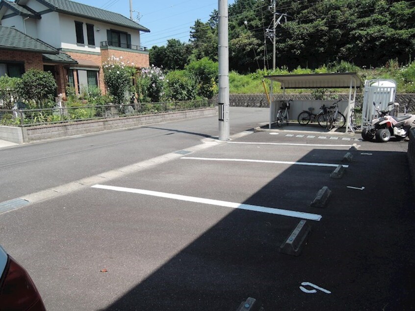  ファミーユ柿谷