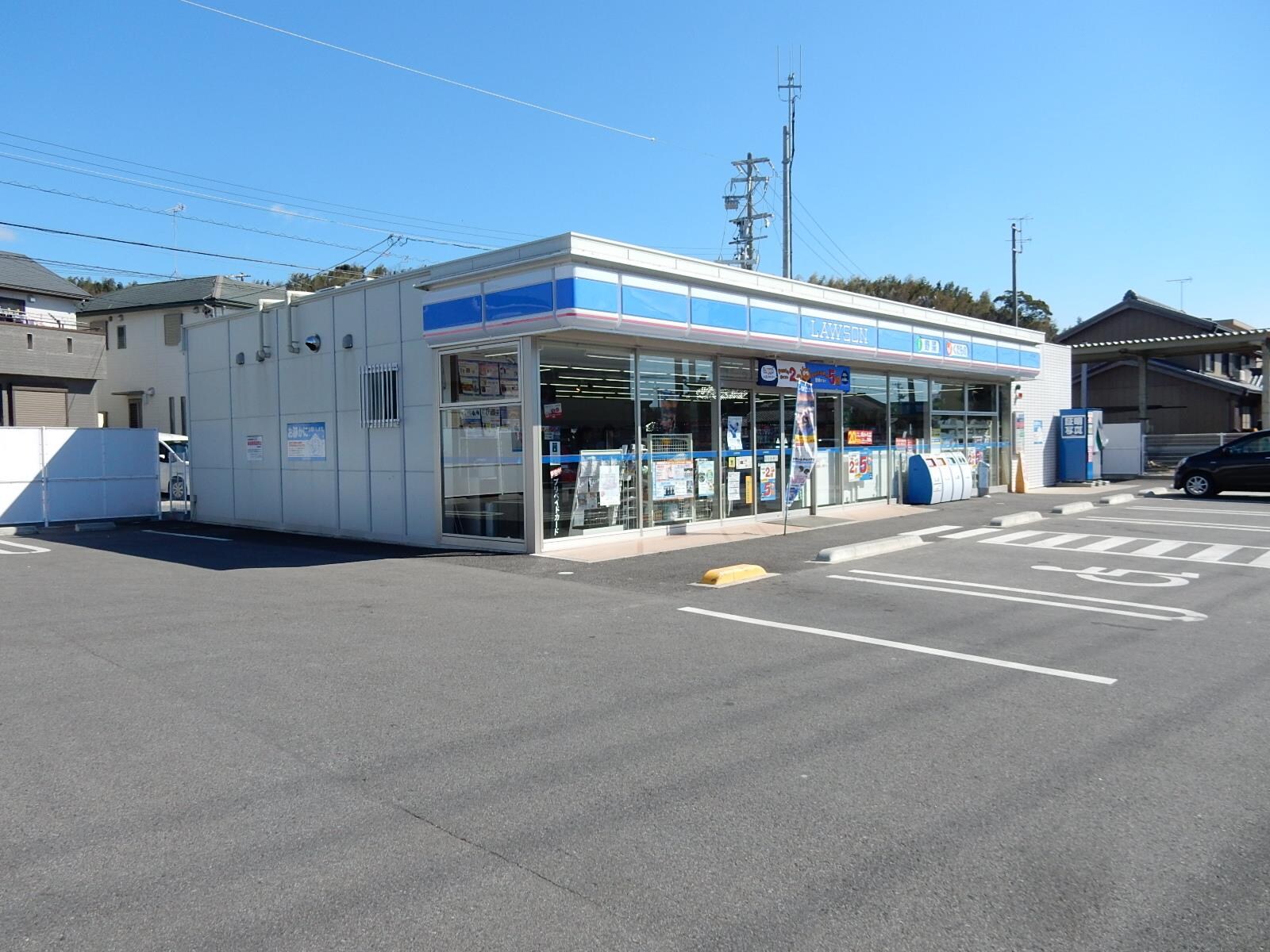 ﾛｰｿﾝ 美浜北方店(コンビニ)まで747m サンタプレイスヒルズA棟