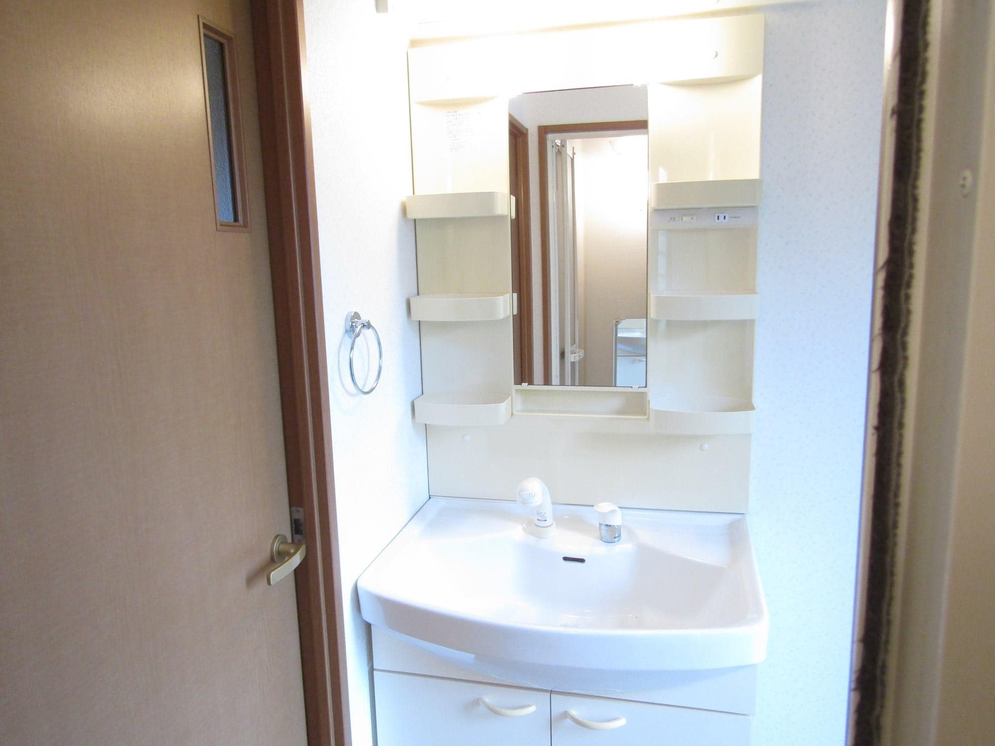 シャワー付独立洗面台 Branche’Rinne