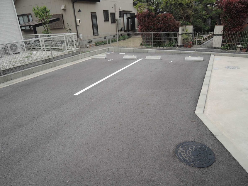 駐車場 ロイヤルコート