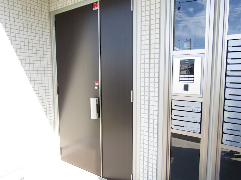 エントランス シャルマンドミール