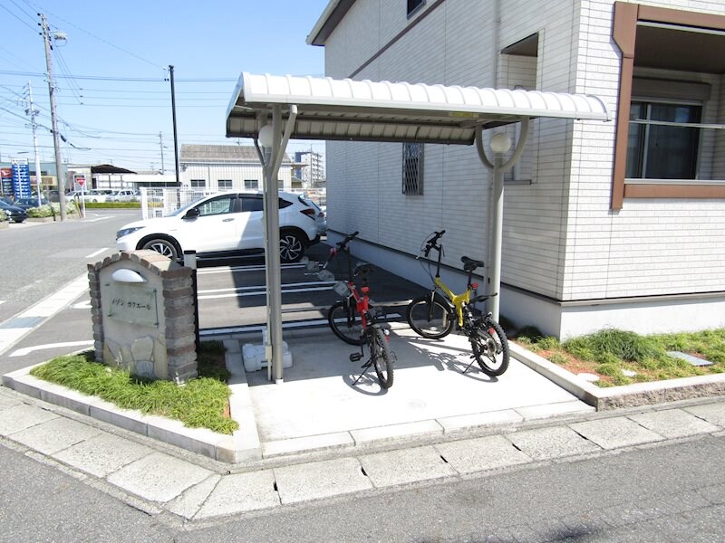 駐輪場 メゾン　カクエール