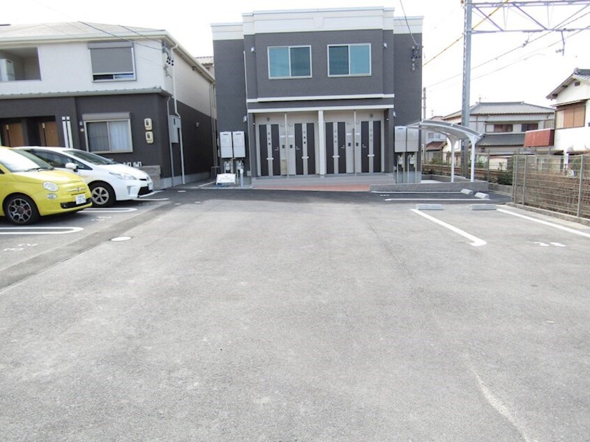 駐車場 ロイヤルハイツ四方田Ｃ