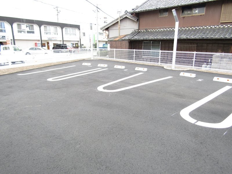 駐車場 クレッセントムーン