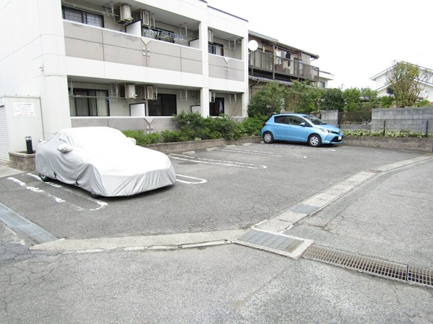 駐車場 エンジェルシャトー