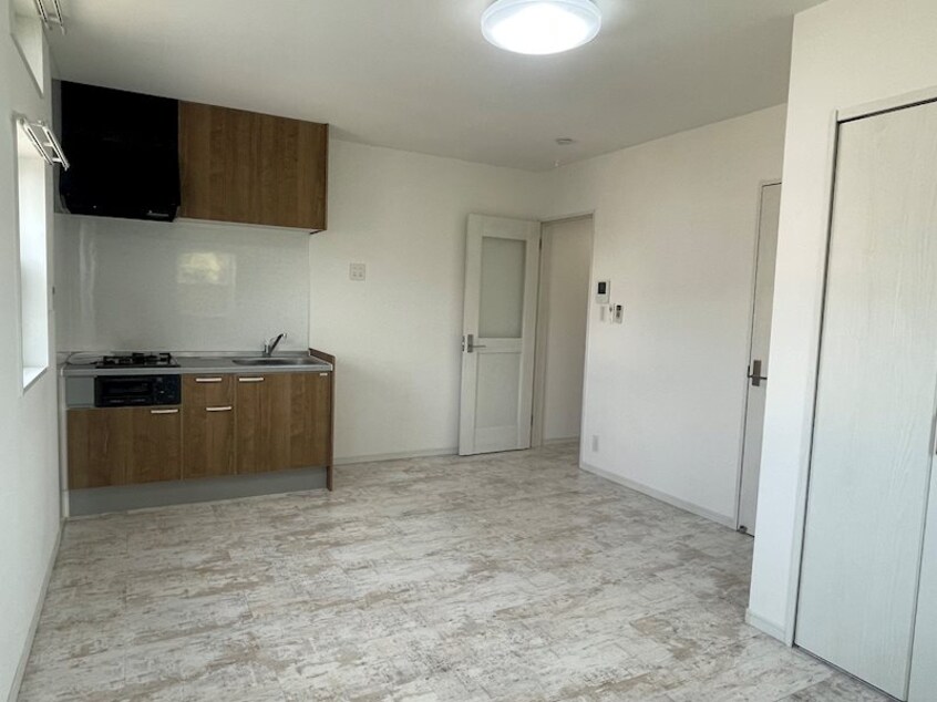 洋室9.9帖 ベルセ常滑III