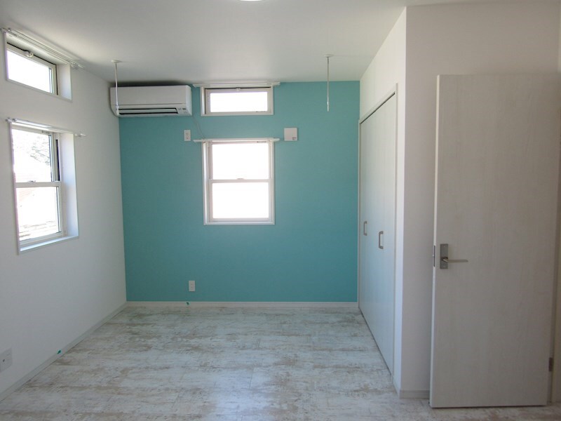 洋室9.9帖 ベルセ常滑III