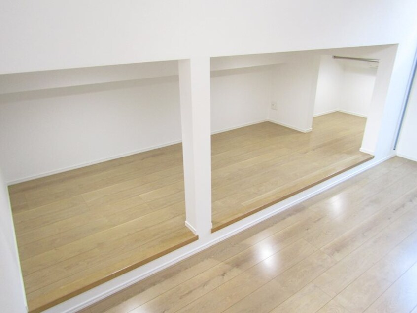  starrobe.（スターローブ）