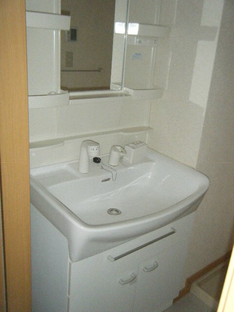 独立洗面台 グランデカメリア山の手V