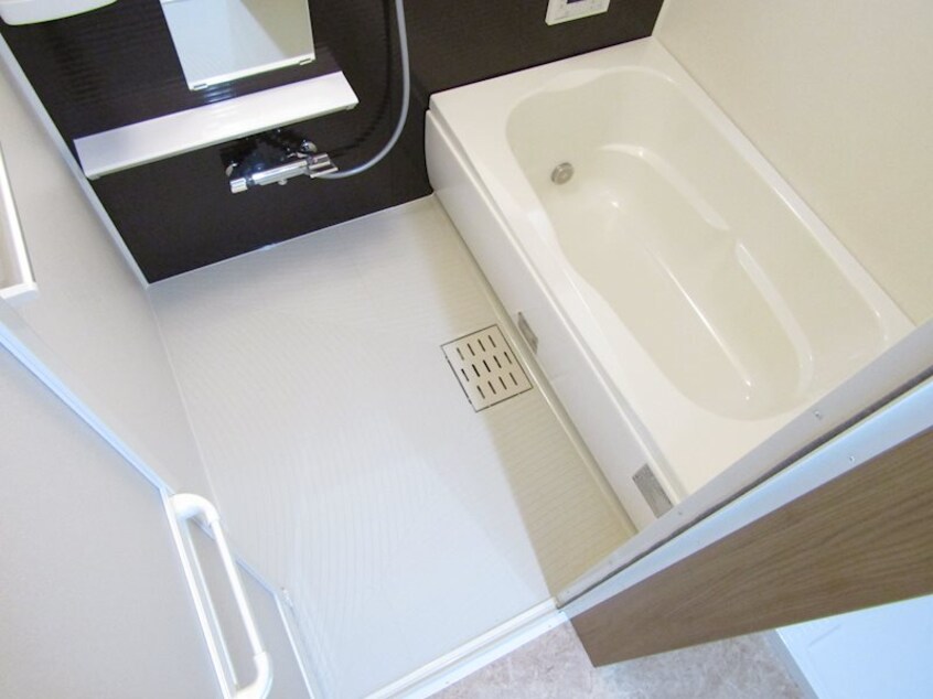 浴室 鯉江本町4-135 KODATEXI