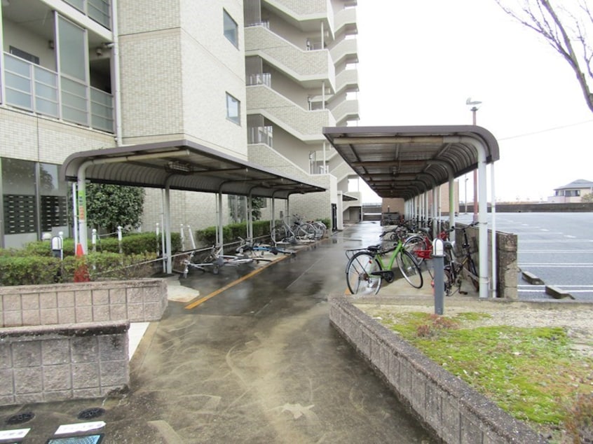駐輪場 テルミオ常滑
