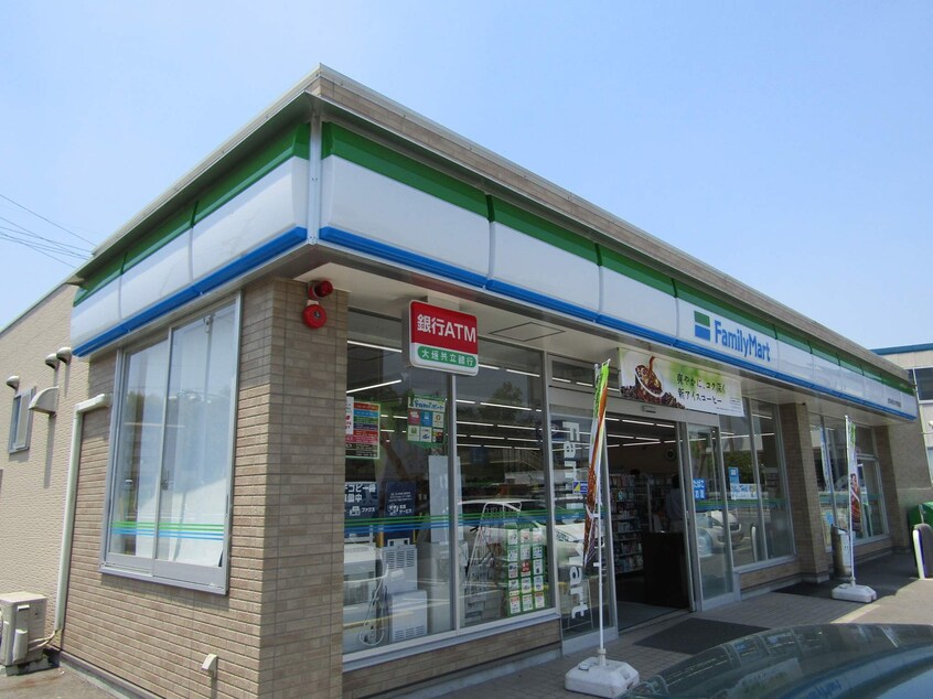 ﾌｧﾐﾘｰﾏｰﾄ 知多新知小学校南店(コンビニ)まで619m アンシャンテ憩　B棟