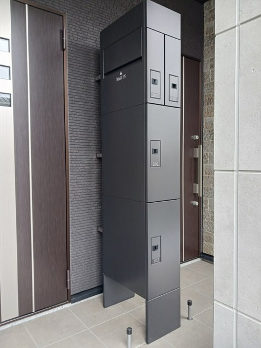  メゾン　ハナビシ　B