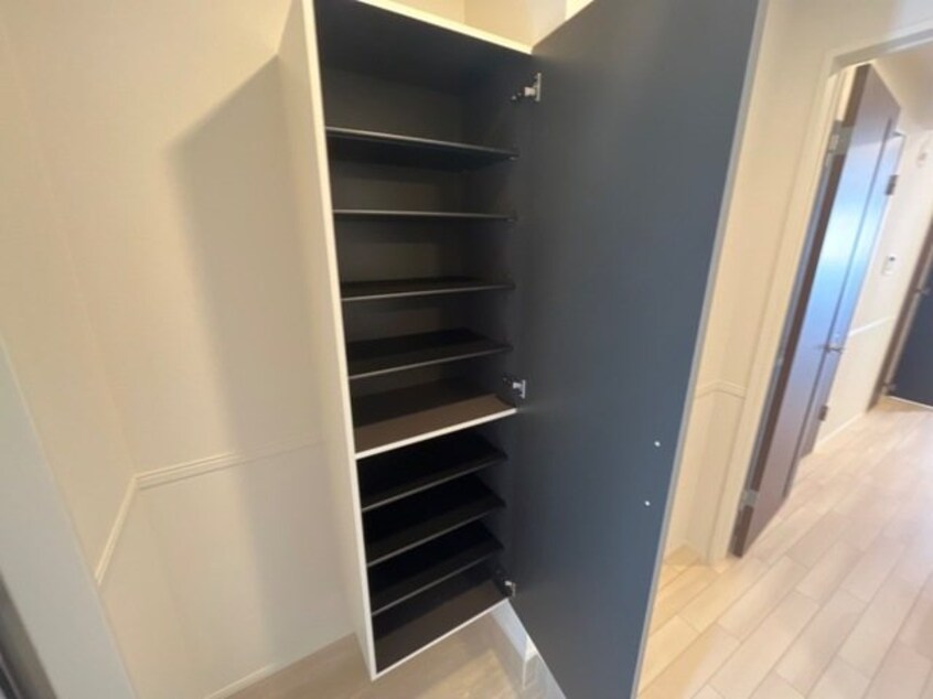 シューズボックス ヴェルニース