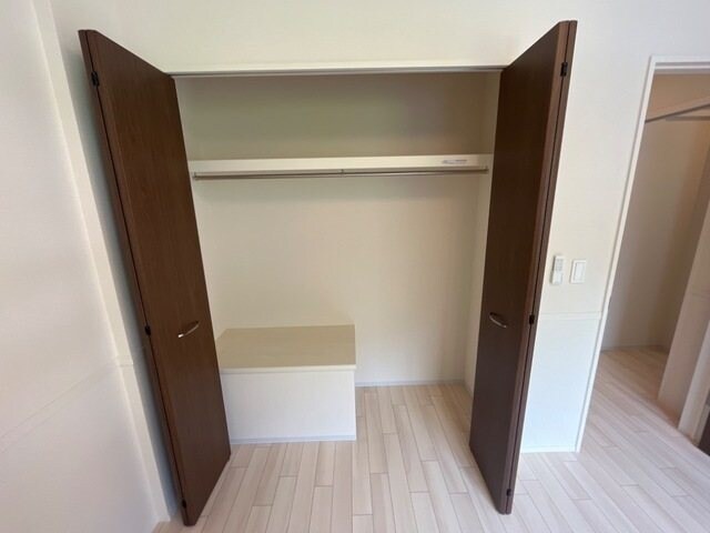 洋室収納 ヴェルニース