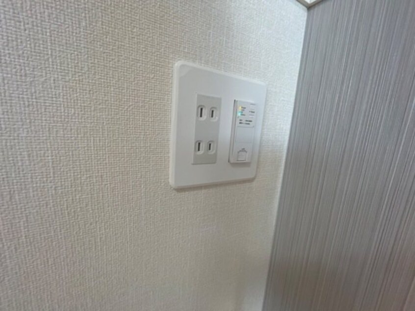 Wi-Fiコンセント内臓 ヴェルニース