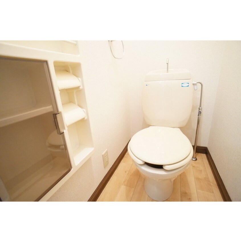 気遣いを感じる棚やホルダー ルミエールＢ棟