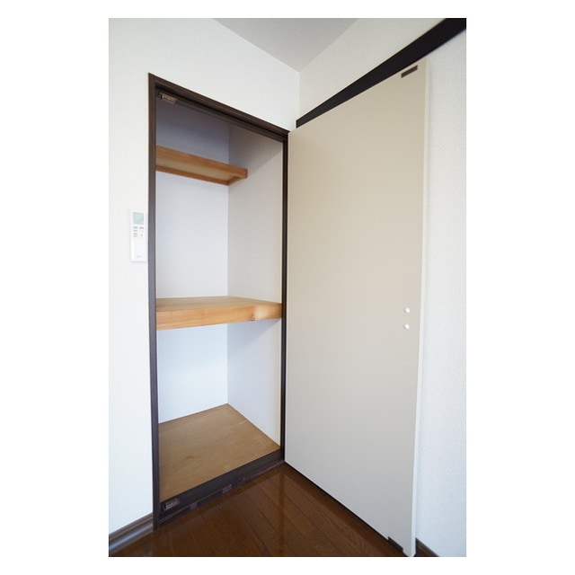 奥行きのある収納 ルミエールＢ棟