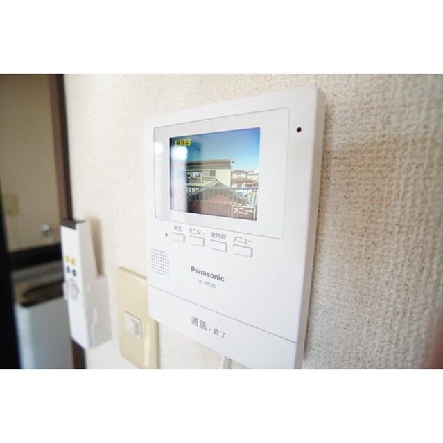 ＴＶモニタ付インタホンでセキュ ルミエールＢ棟