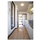 玄関から続くキッチンスペース ルミエールＢ棟