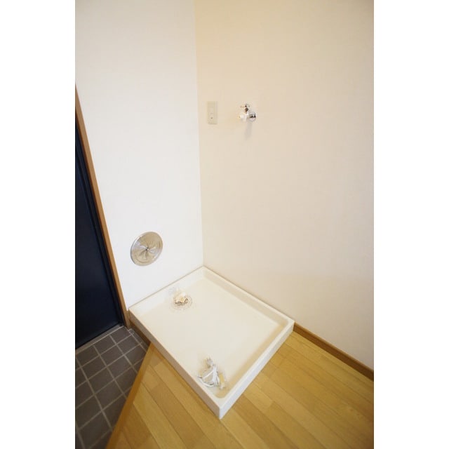 防水パン付きの洗濯機スペース グランドール