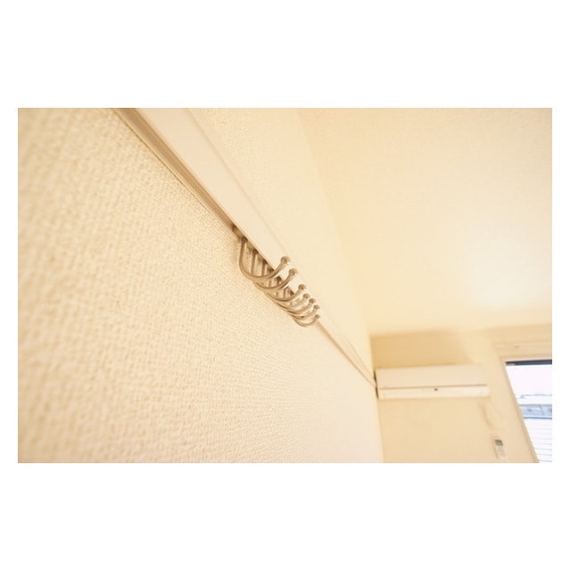 好評のハンガーレールです BARAKI2