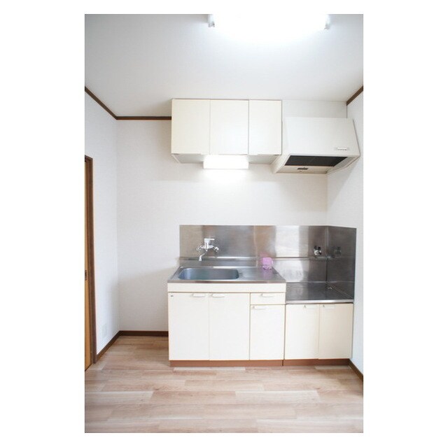 無駄なく機能的なキッチンスペー レインボーハイツ