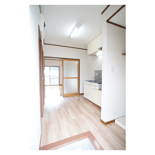 お掃除のしやすい玄関になります レインボーハイツ