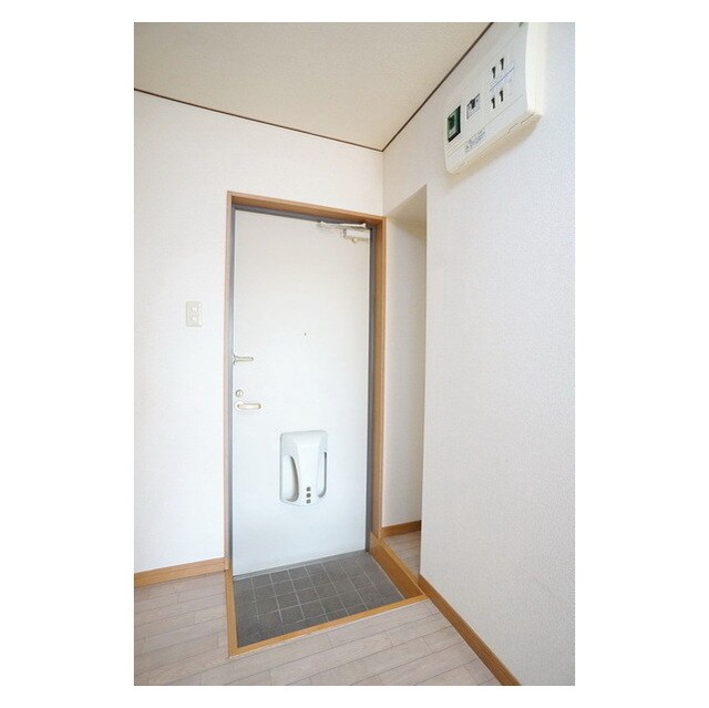 広めの玄関スペース メゾン・ド・Ｆ