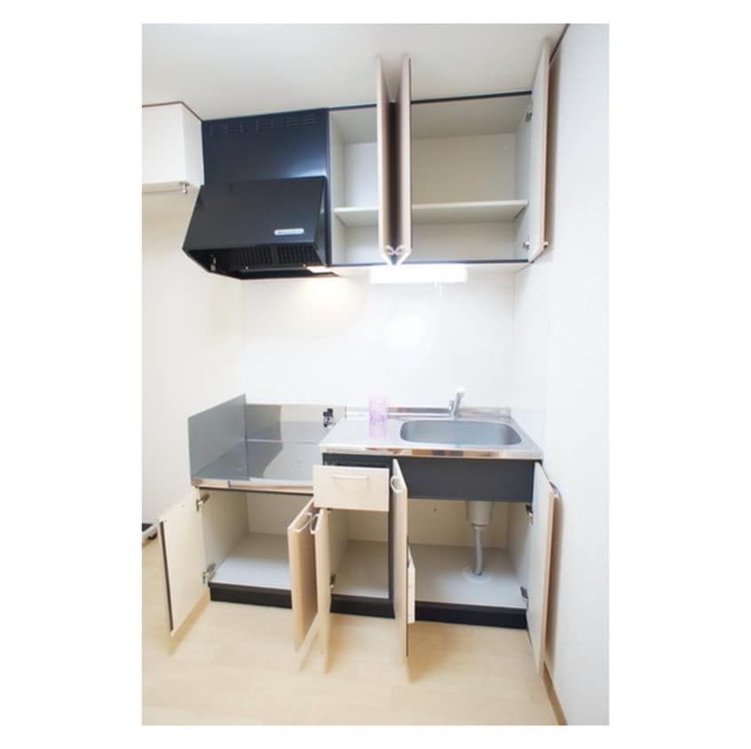 食器や調理器具を効率良く収納出 メゾン・ド・Ｆ