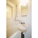 小マドは日中の換気に便利です ツインヒルズ２２