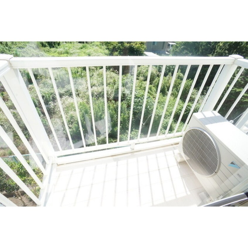 使いやすいバルコニー ツインヒルズ２２