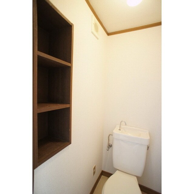 気遣いを感じる棚 ツインヒルズ２２