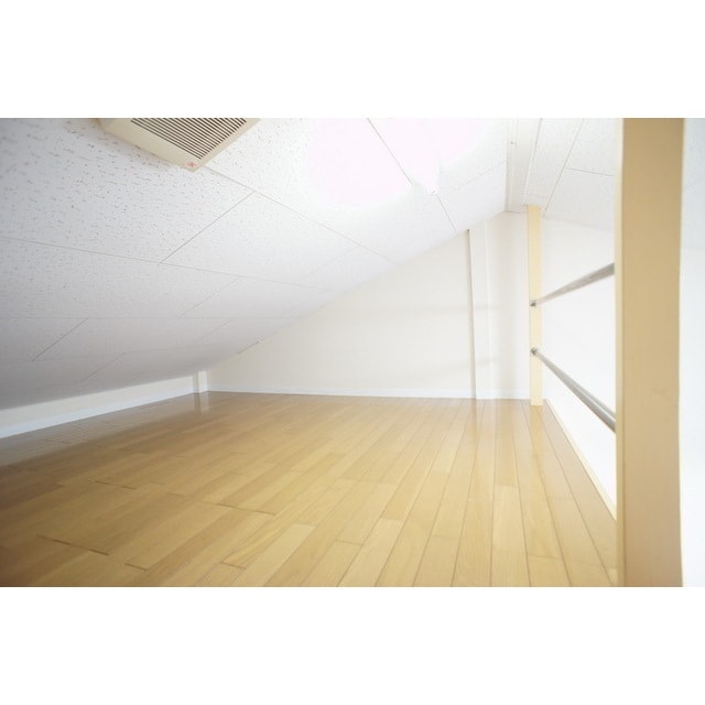 生活空間の広がるロフトスペース プラトン－２１