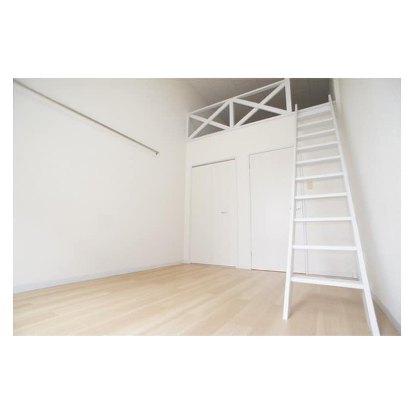 天井が高くスッキリとした空間 ベルフォーレ