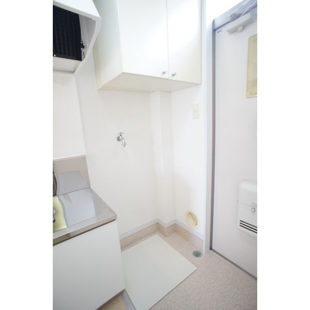 洗濯機置き場と玄関収納 ベルフォーレ