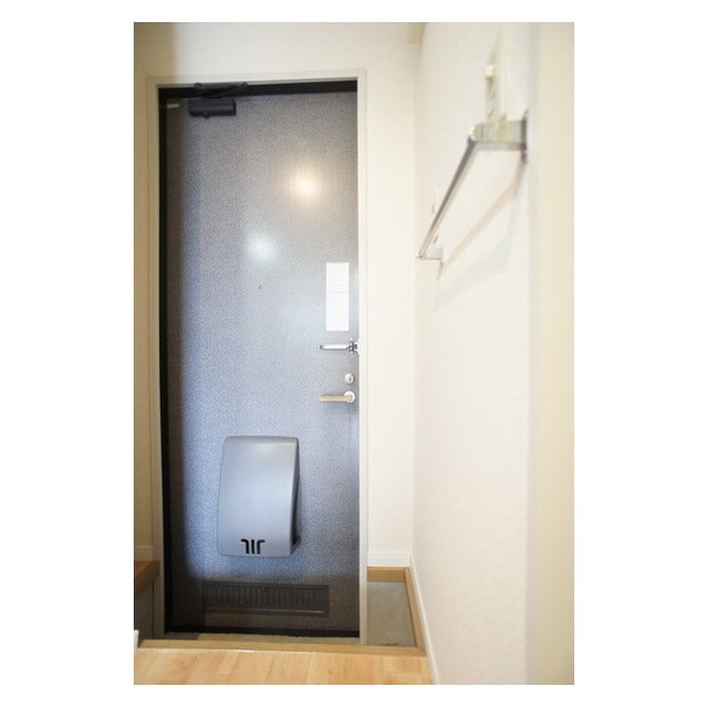 玄関から続くキッチンスペース グランピア１６