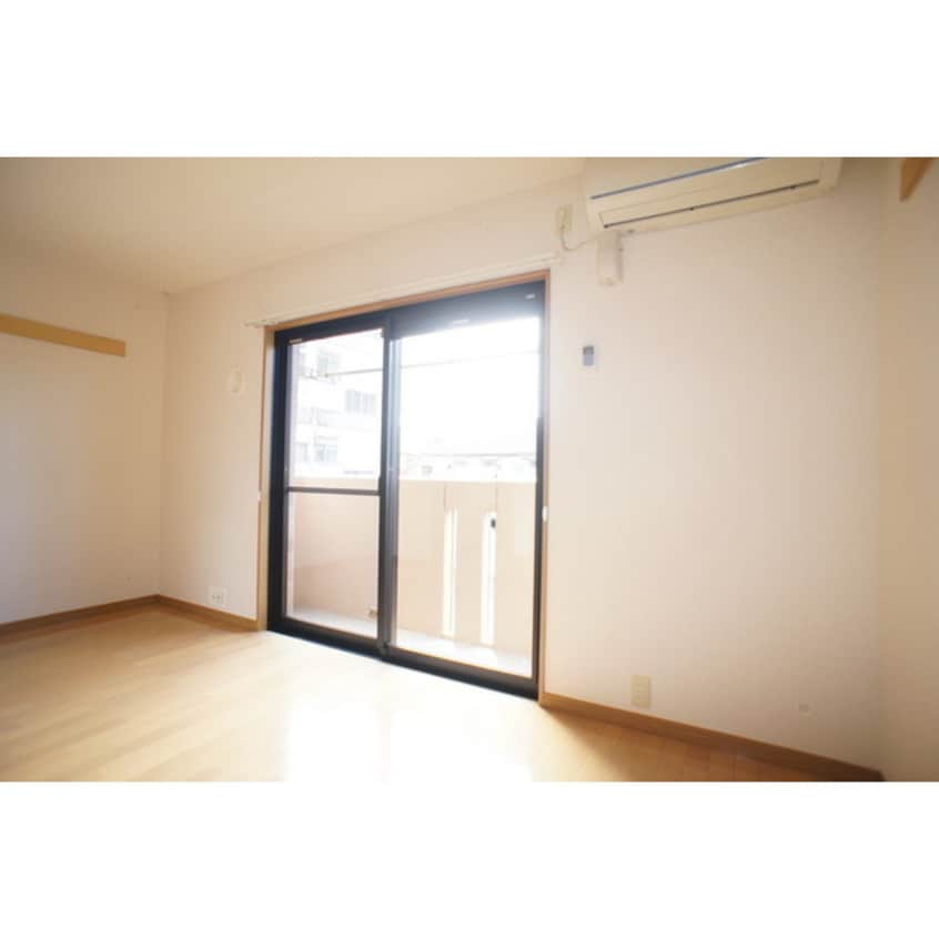 日当たりいい室内 VILLA D'OR（ビラドール）