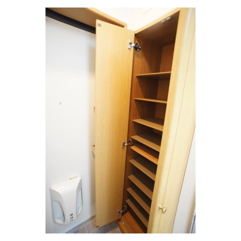 うれしいシューズボックス完備 VILLA D'OR（ビラドール）