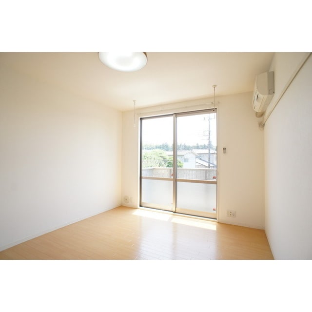 明るい日差しの室内 esperance(エスペランサ)