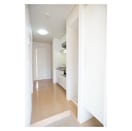 玄関から続くキッチンスペース サンリーフ