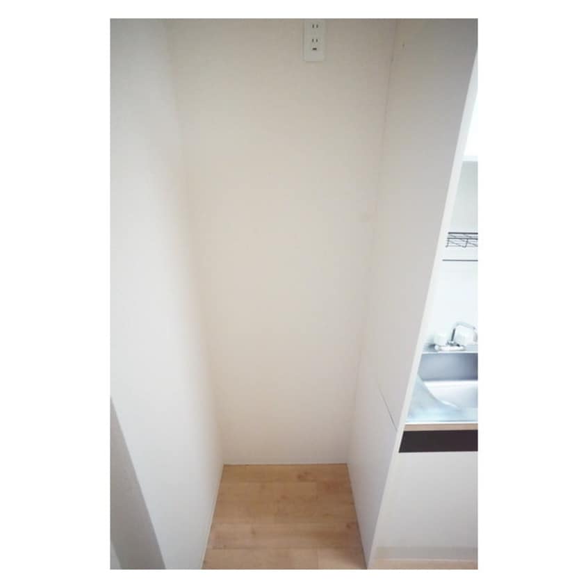 キッチン脇の冷蔵庫スペース affetto （アフェット）