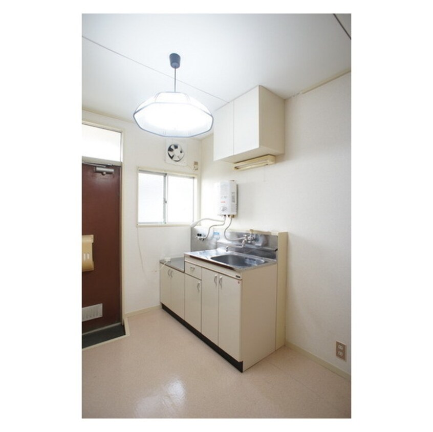 コンパクトで機能的なキッチンセ 荒井第一アパート