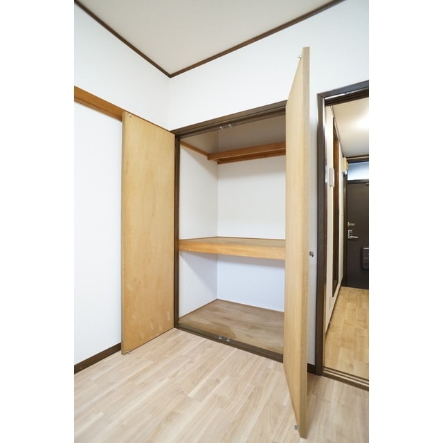 大物から小物までしっかり収納で シャトレつかさＢ棟