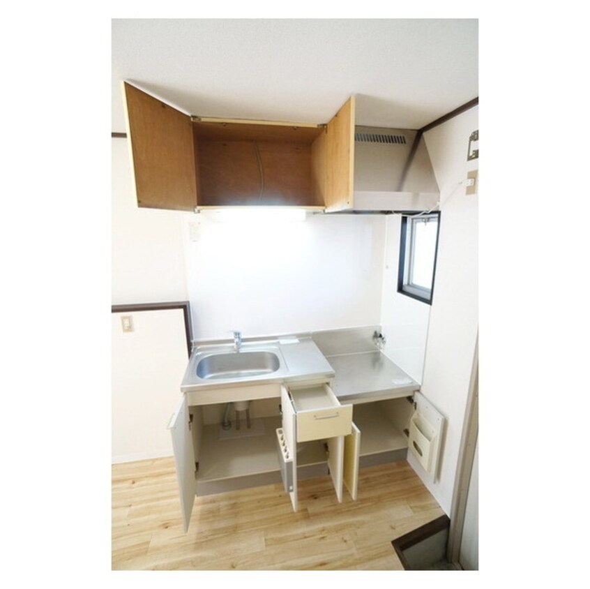 調理器具を効率良く収納できます グリーンハイツ