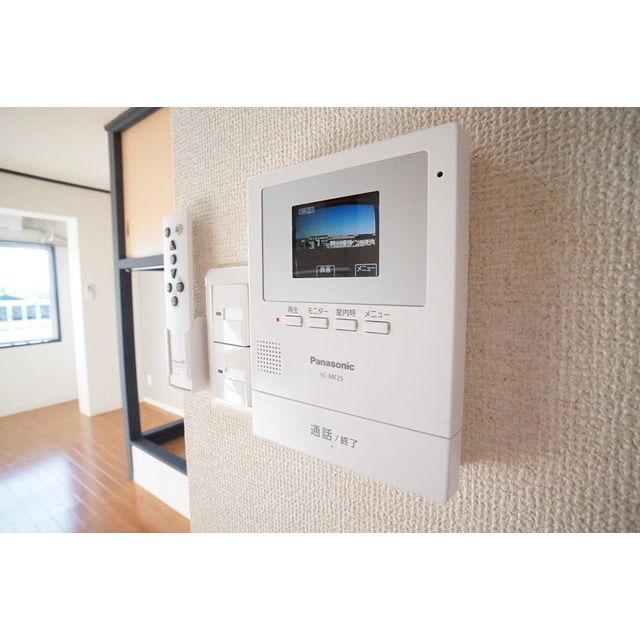 手元で確認できるモニター GLORY