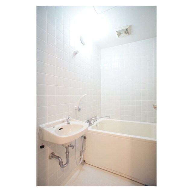 余裕のあるバスルーム ジュネスＳ